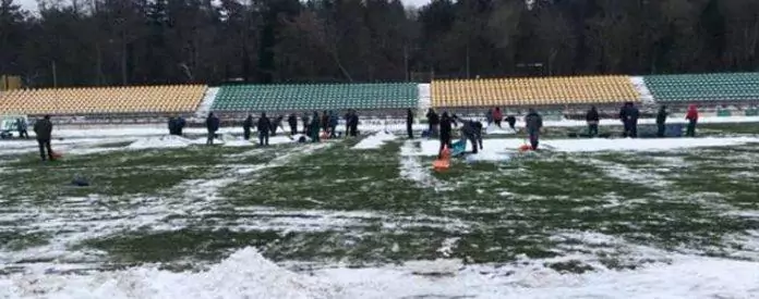 slujiteli na dve obshtinski predpriqtiq se vkliuchiha v pochistvaneto na stadion drujba 9852