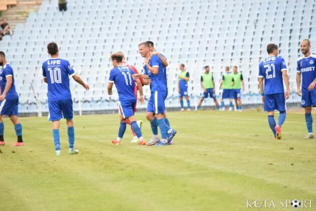 neftohimik chernomoretz (77)